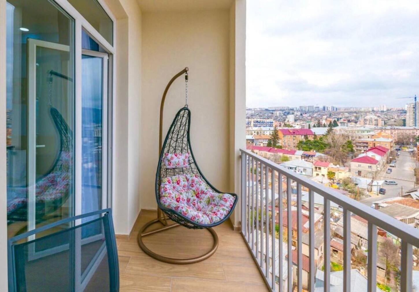 Apartments With View ティビリシ エクステリア 写真